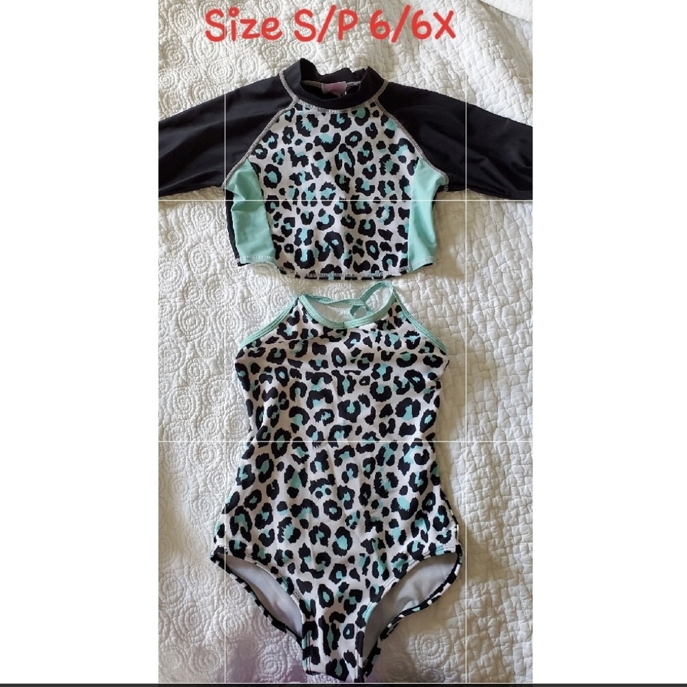 Girl swimwear